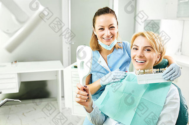 女牙医工作病人女孩