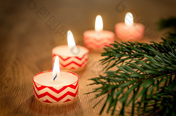 浪漫的图像蜡烛木表格