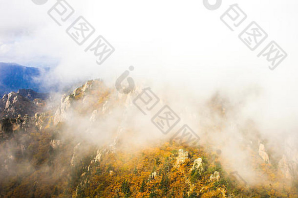 대둔산의 아름다운 가을 풍경