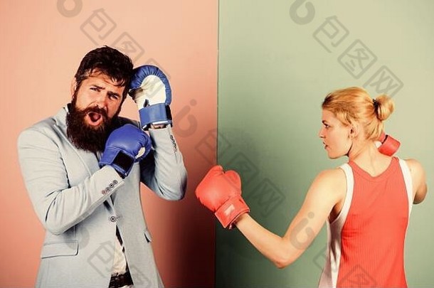 夫妇爱战斗问题的关系体育运动有胡子的男人。赶时髦的人战斗女人家庭夫妇拳击手套基因敲除冲赢得战斗强度权力