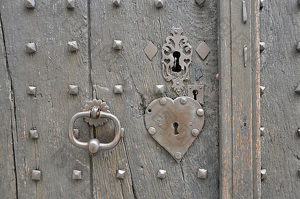 中世纪的木盖茨锁