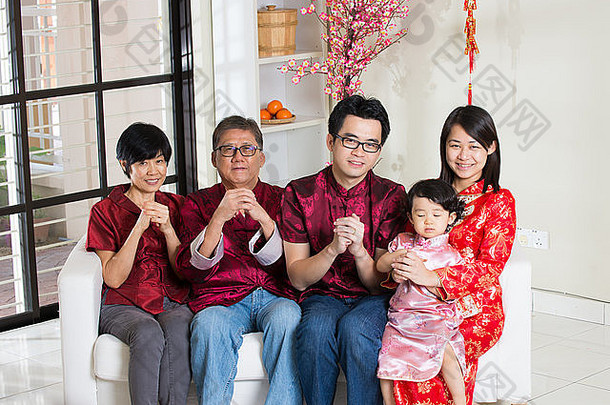 亚洲家庭中国人一年