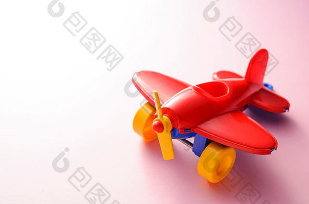 玩具红飞机