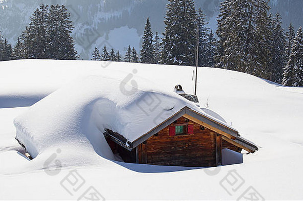 瑞士阿尔卑斯山的冬天，瑞士
