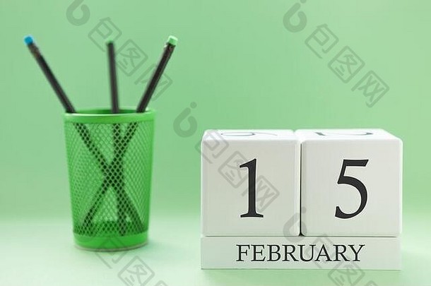 2月15日两个立方体的桌面日历