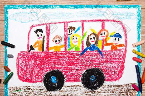 彩画-红色校车，车内有快乐的孩子