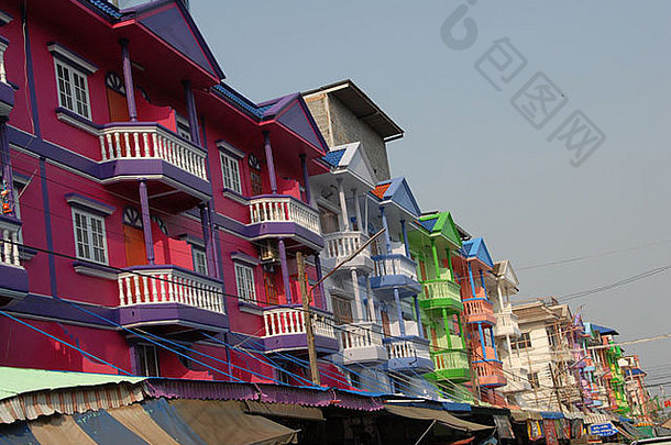 色彩鲜艳的建筑克伦罗勇府泰国