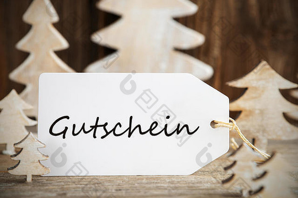 白色圣诞树，标签，Gutschein表示<strong>代金券</strong>