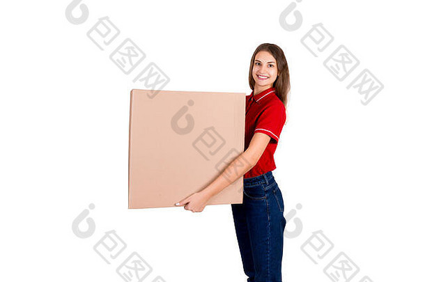 美丽的<strong>女孩</strong>正在给一位顾客送一个大包裹。身着工作服、面带微笑的妇女手持一个白色背景上的盒子。