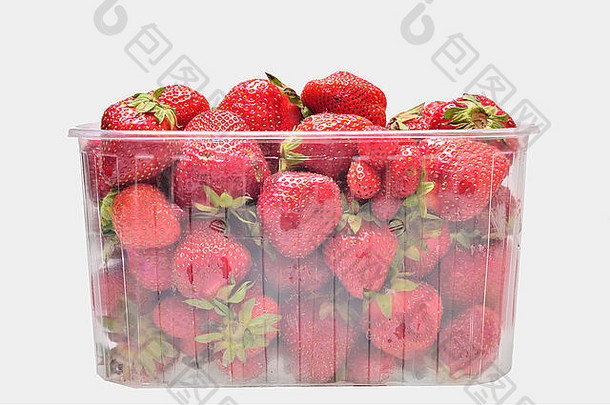 红色草莓装在<strong>透明</strong>的盒子里，白色的上面