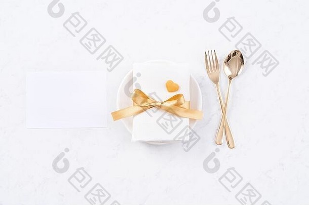 情人节一天设计概念浪漫的板菜集餐厅假期庆祝活动餐促销夫妇情人约会前视图平躺