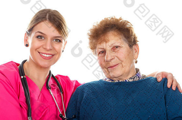 一位老太太的照片，背景与医生无关