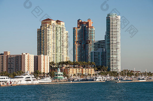 高层建筑建筑迈阿密海滩玛丽娜佛罗里达美国