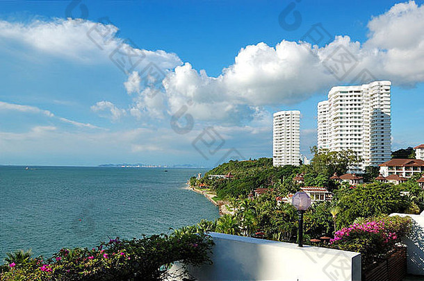 泰国芭堤雅海滨的现代酒店