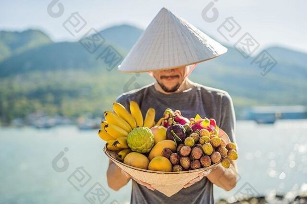 各种水果越南他男人。越南他