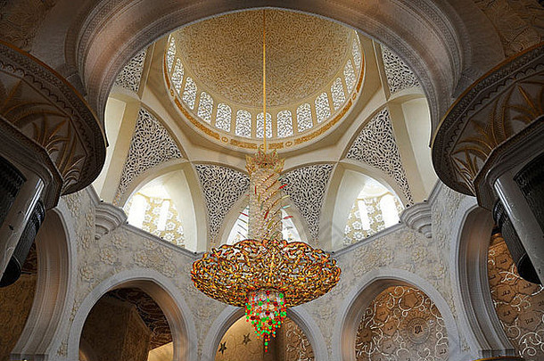 阿布阿布扎比的大清真寺大吊灯