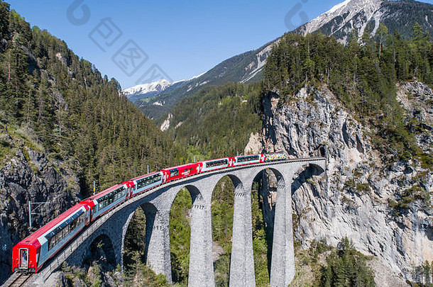 伯尔尼纳表达landwasser高架桥瑞士阿尔卑斯山脉联合国教科文组织世界遗产