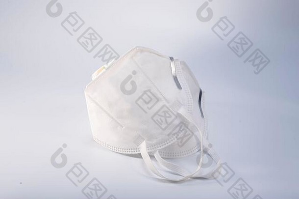 两个N95抗菌防护口罩特写