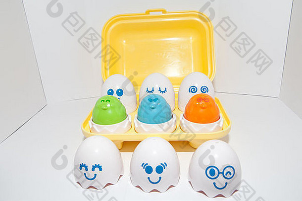 集团鸡蛋脸描绘情绪