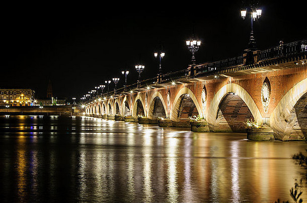 桥加隆晚上波尔多法国