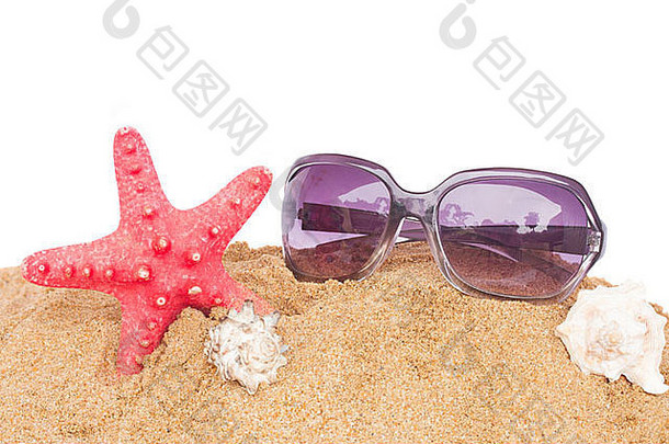 沙滩上的<strong>海星</strong>和太阳镜