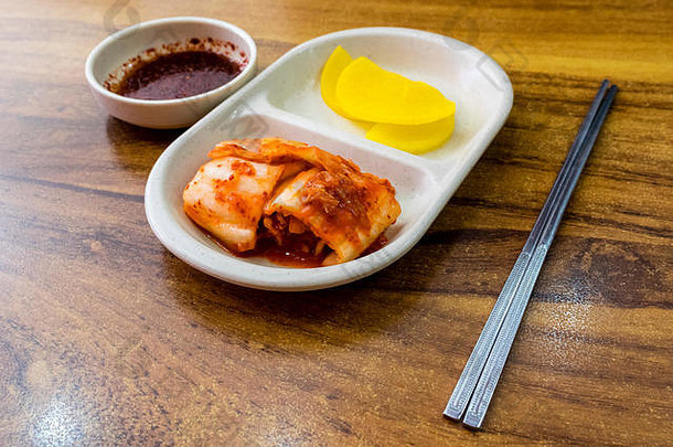 泡菜萝卜传统的朝鲜文发酵食物首尔南<strong>韩国</strong>