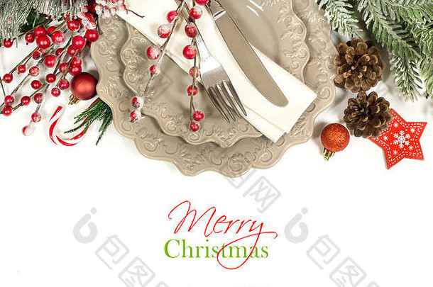 白色圣诞装饰的节日餐桌