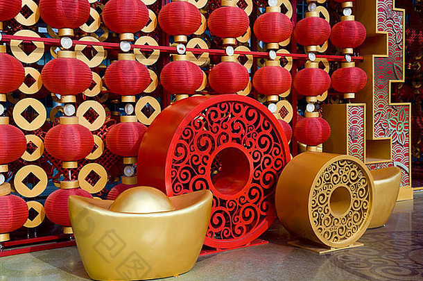装饰中国新年的传统红灯笼