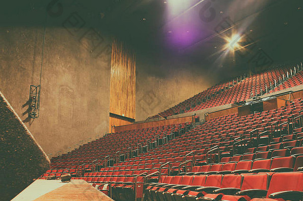 照片空剧院红色的座位