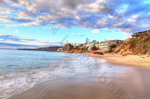 日落岩石珍珠街海滩拉古纳海滩加州美国