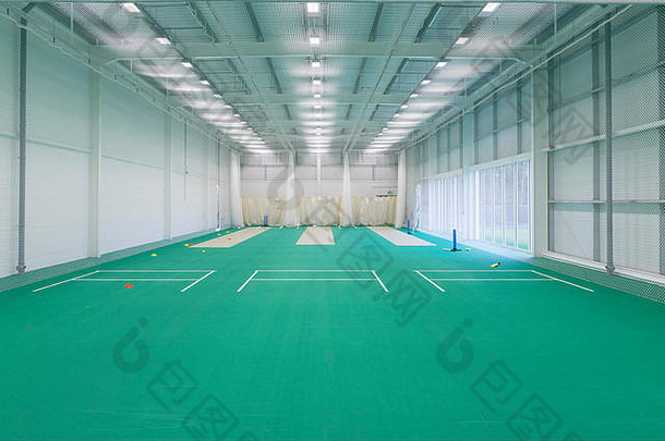 布莱顿苏塞克斯罗德·阿尔德里奇爵士板球中心的专业运动设施，用于板球运动的练习和训练