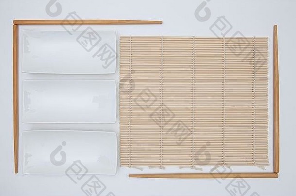 前视图白色空寿司盘子竹子筷子席对称食物设计