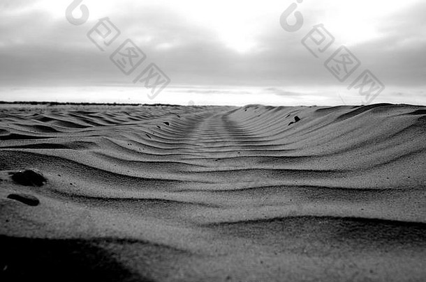 黑与白可爱的黑暗怀旧之情摘要<strong>艺术</strong>黑色的喜怒无常的有创意的沙子跟踪海滩天空爱