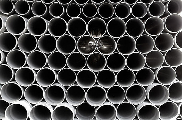 灰色PVC管塑料管成排堆放