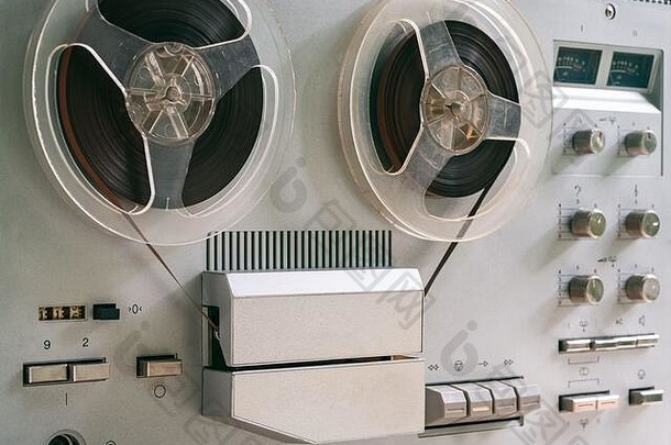 古董卷对卷球员磁带录音机线轴筒子磁带录音机