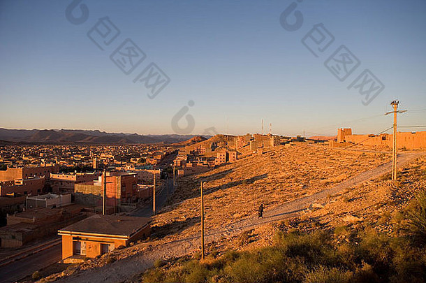 法国外国军团要塞和蒂内希尔一座位于摩洛哥阿特拉斯山脉高低之间的小镇