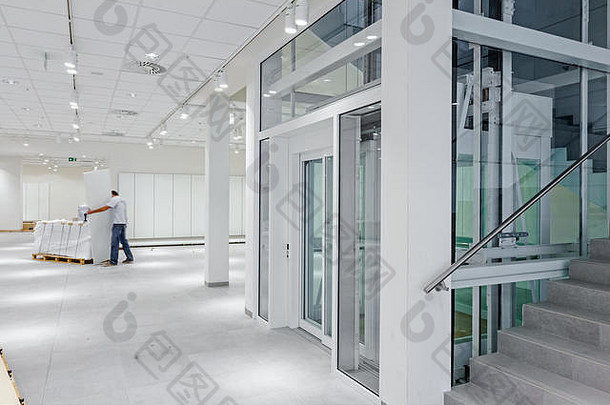 视图楼梯玻璃电梯现代业务中心