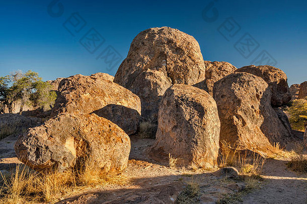 美国新墨西哥州岩石城州立公园的花岗岩岩层