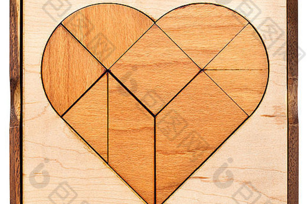 七巧板的心脏版，一种传统的中国益智游戏，由不同的木头部件制成，用它们来构建抽象的图形
