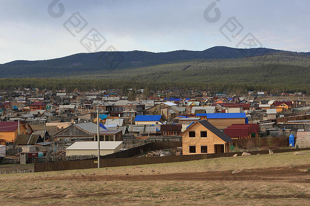 视图Khuzhir主要港口乡奥尔洪岛湖贝加尔湖西伯利亚<strong>俄罗斯</strong>显示各种木材住宅