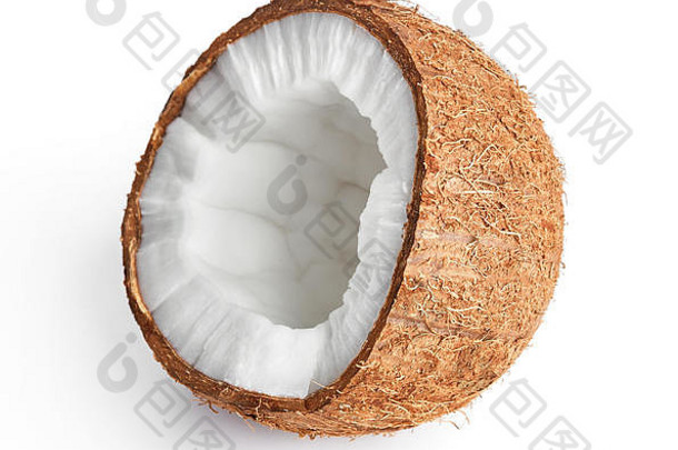 在白色背景上分离出一半成熟椰子