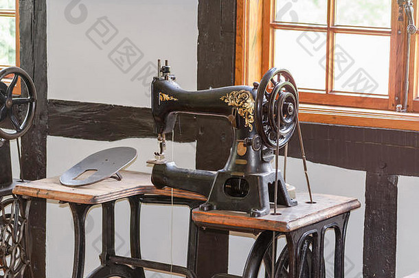 古董缝纫机橱柜机表格