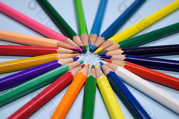 特写镜头色彩斑斓的铅笔蓝色的纸背景宏集团铅笔圆业务概念团队合作曼联集团