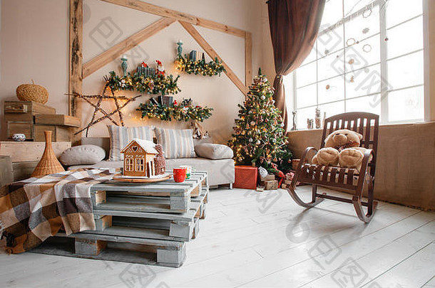 平静图像室内现代首页生活房间装饰圣诞节树礼物沙发表格覆盖毯子