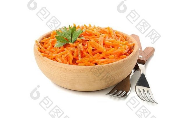 白底胡萝卜沙拉叉子和碗