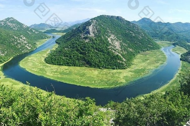 黑山惊人的河流