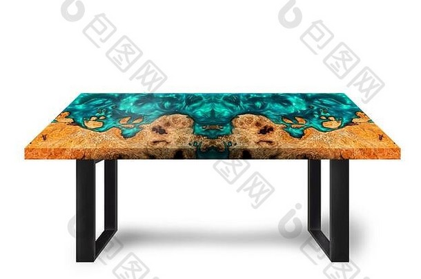 桌子采用铸造环氧树脂蓝树脂枫木制成的现代风格，地板白色背景上采用钢制支腿