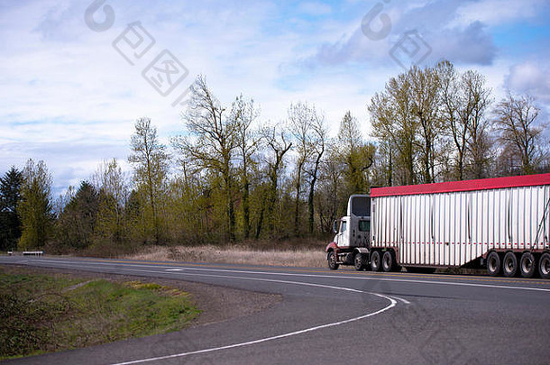 强大的大钻井平台一天出租车半卡车拖拉机当地的交付运输商业货物覆盖重型散装半预告片轴