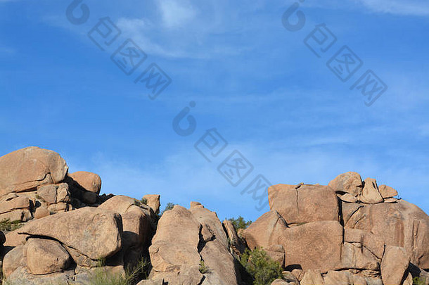 美国亚利桑那州马里科帕县洞穴溪中的巨石