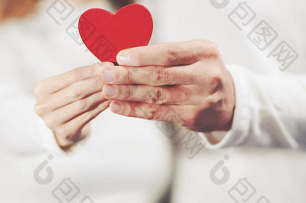 情侣相爱手牵手心形象征节日情人节浪漫问候人男女关系生活方式情感理念